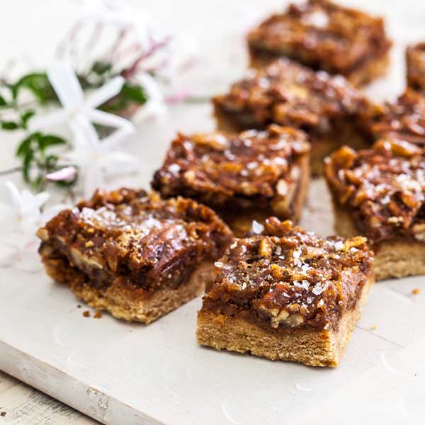 Slow Cooker Pecan Pie – 4 Ingredients